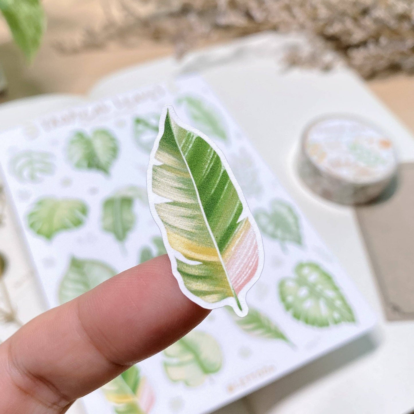 Tropical Leaves -tarra-arkki | LETTOOn