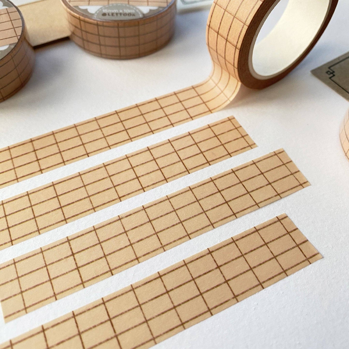 Brown Grid -washiteippi | LETTOOn
